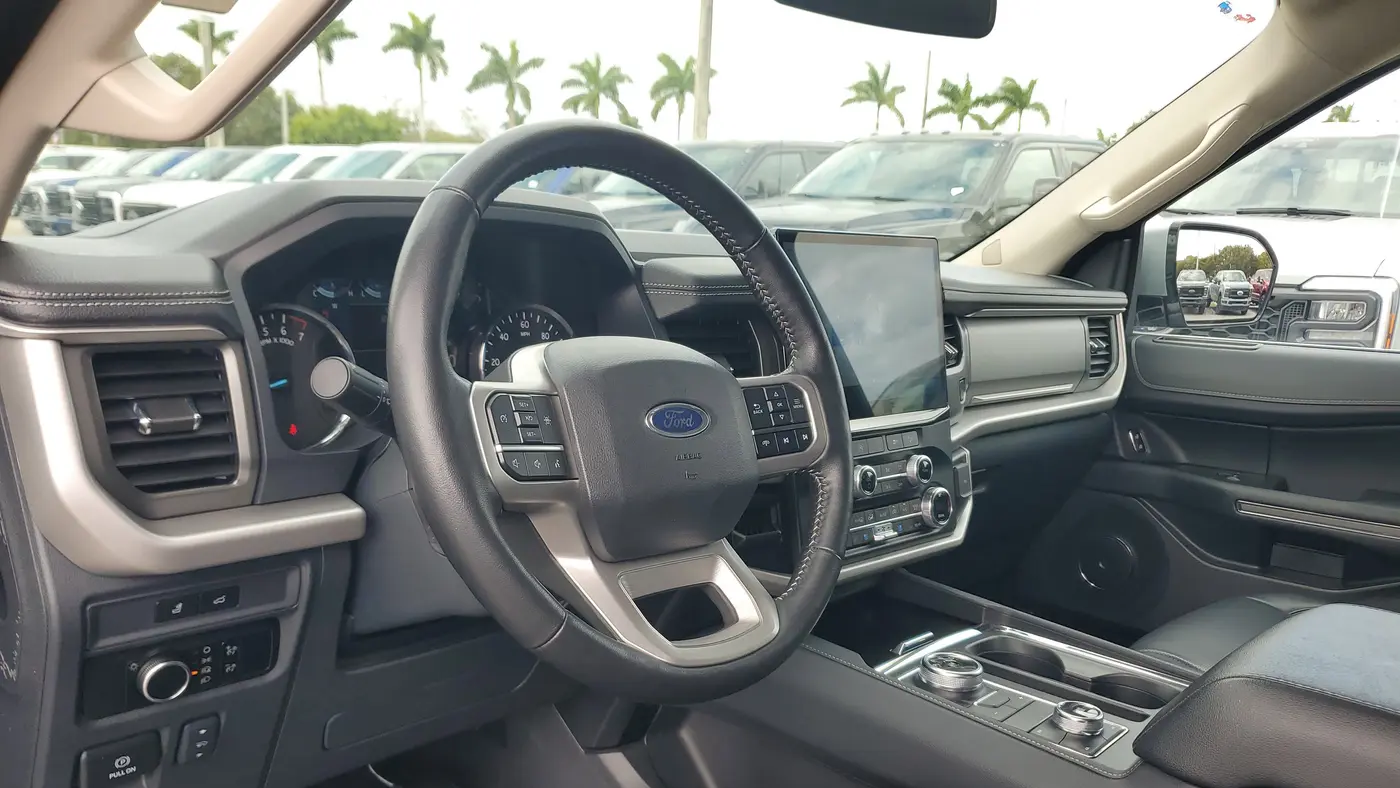 2024 Ford Expedition MAX XLT