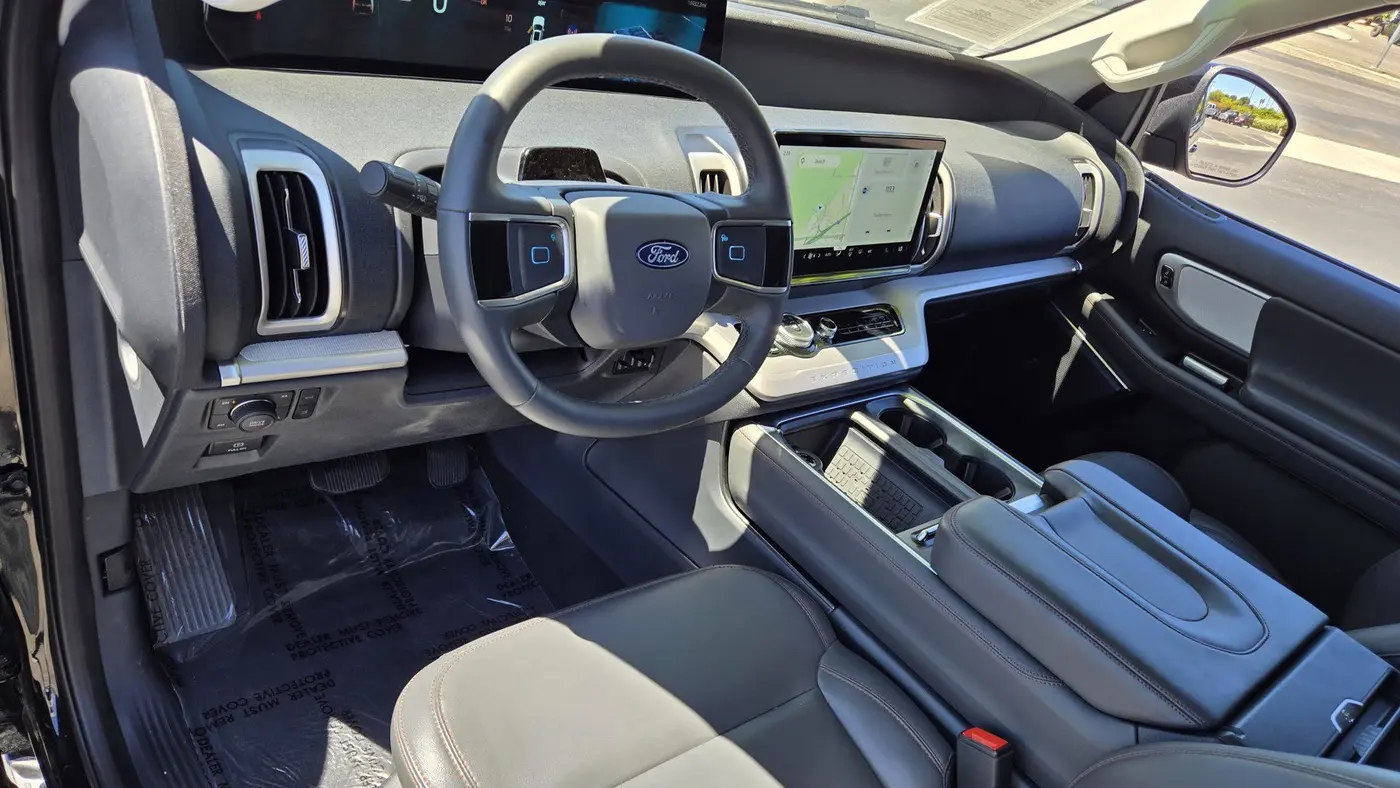 2025 Ford Expedition MAX Active