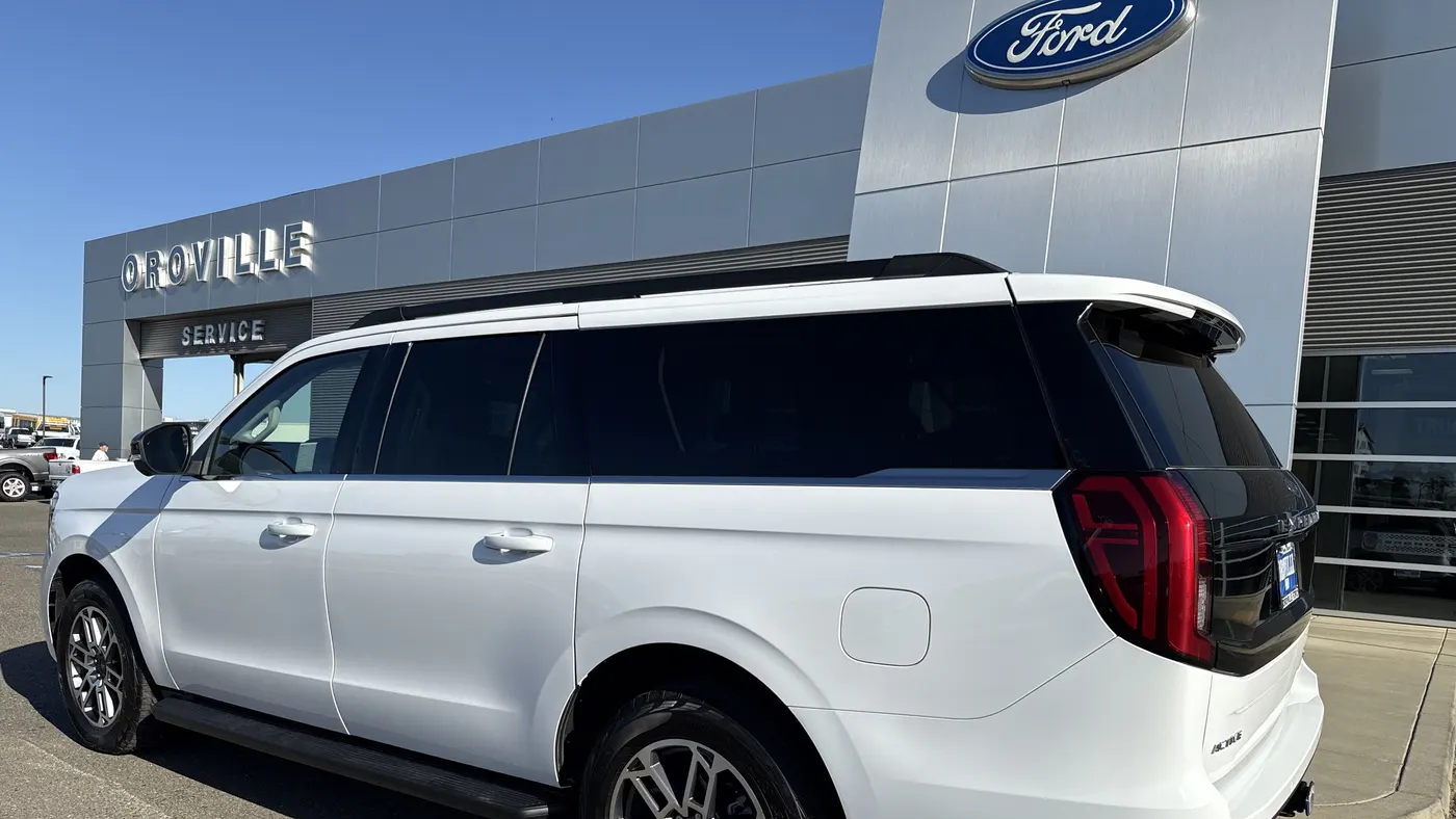 2025 Ford Expedition MAX Active