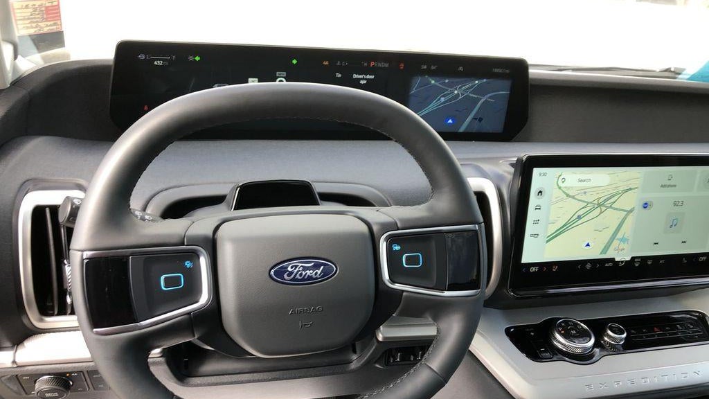 2025 Ford Expedition MAX Active