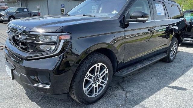 2025 Ford Expedition MAX Active