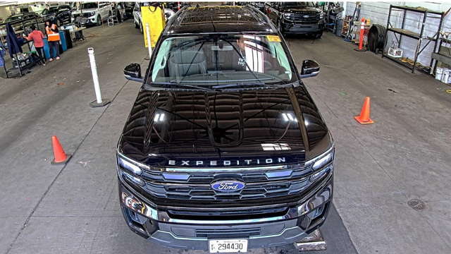 2025 Ford Expedition MAX Active