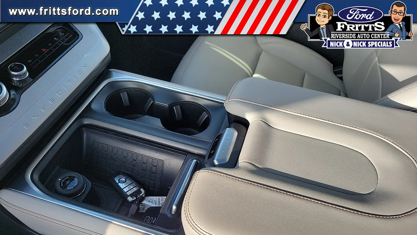 2025 Ford Expedition MAX Active