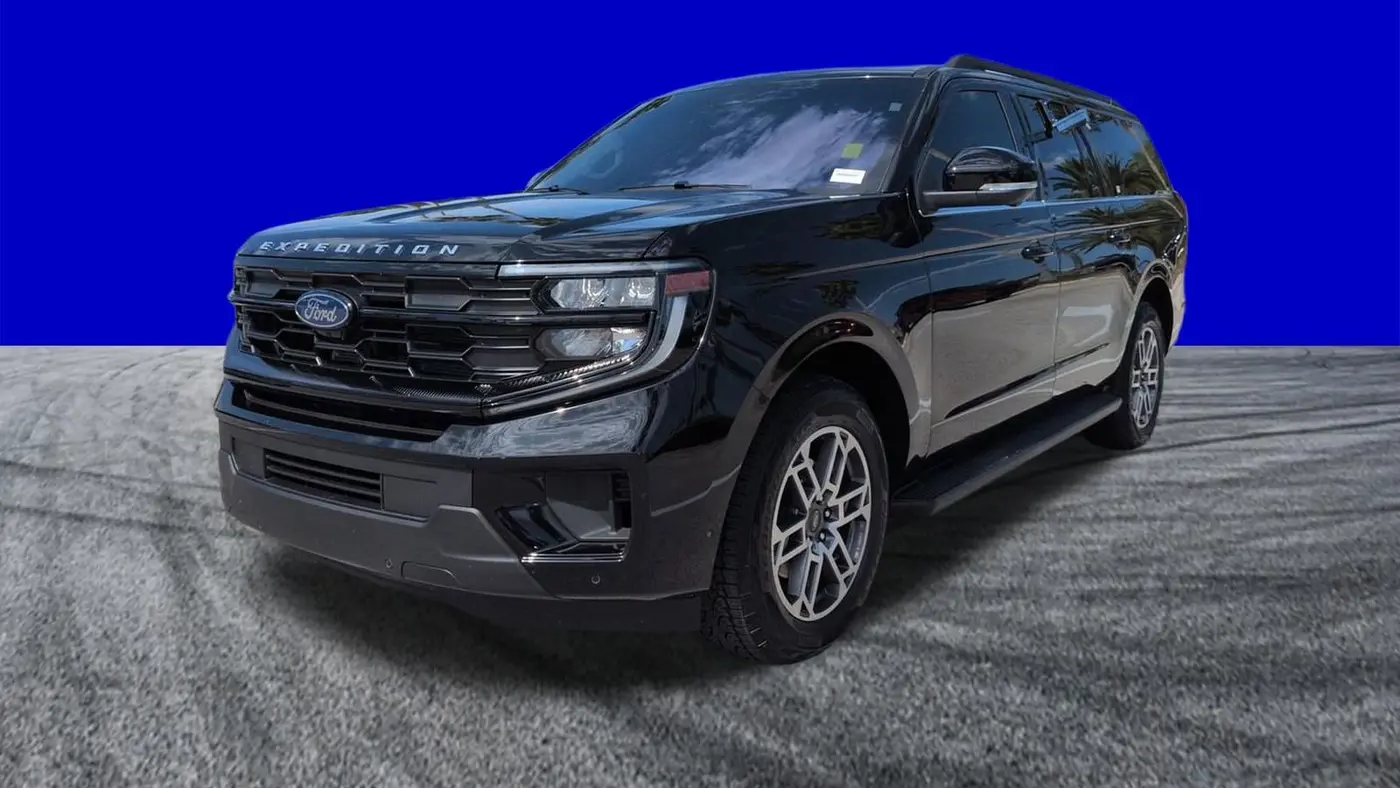 2025 Ford Expedition MAX Active
