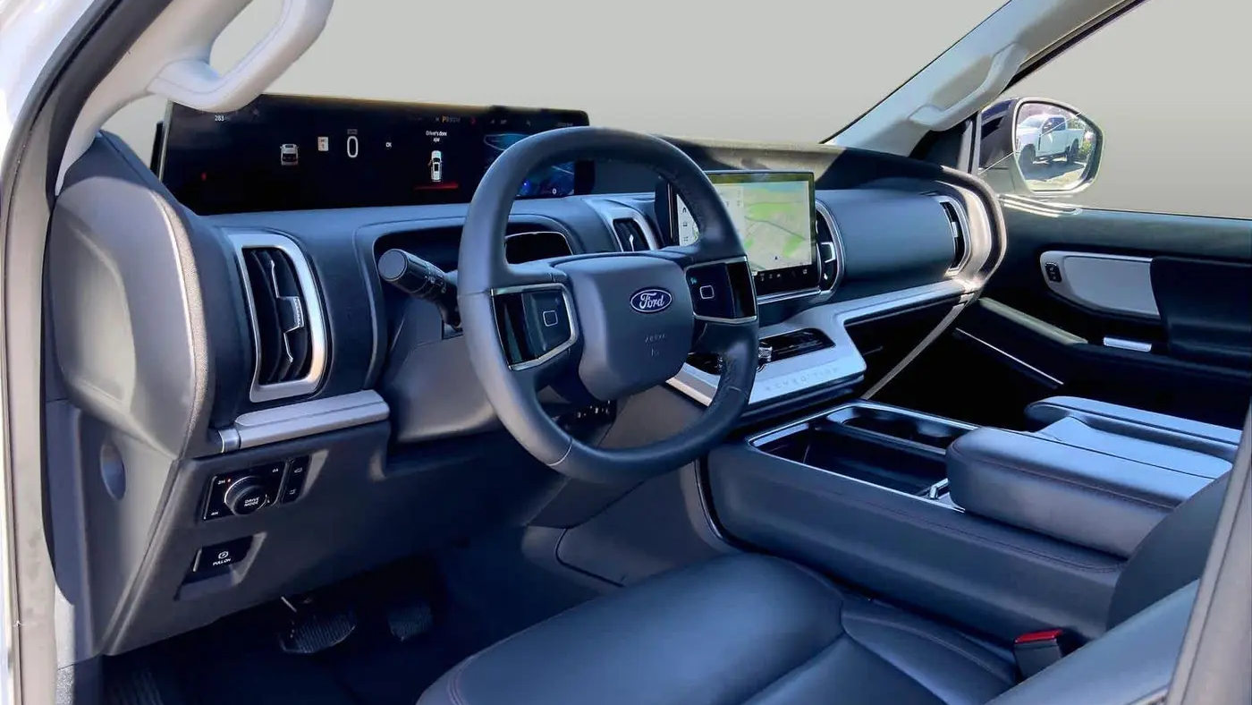2025 Ford Expedition MAX Active