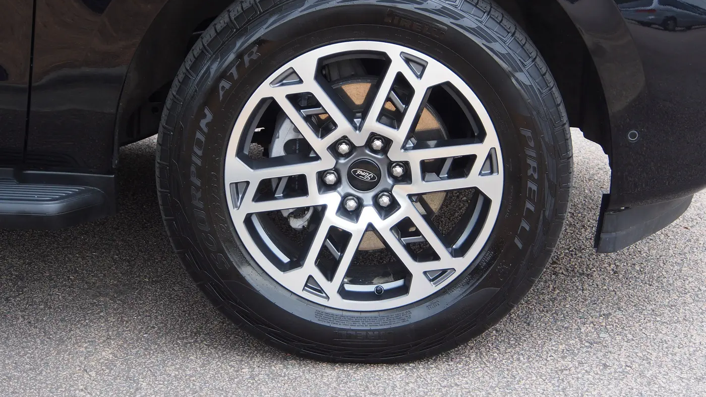 2025 Ford Expedition MAX Active