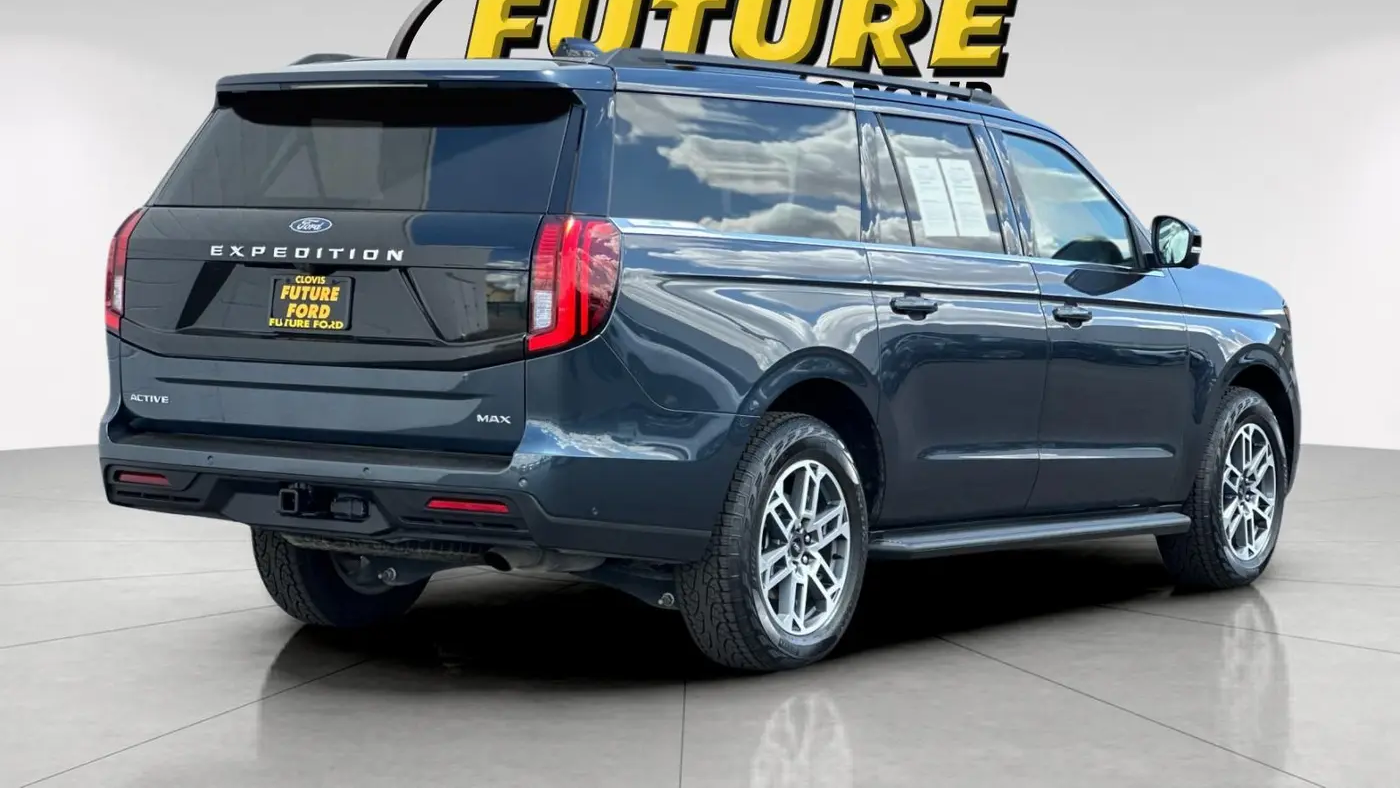 2025 Ford Expedition MAX Active