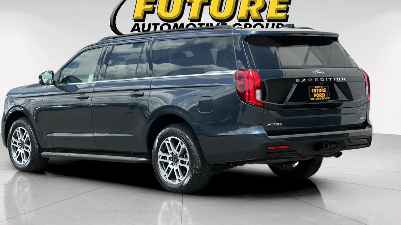 2025 Ford Expedition MAX Active