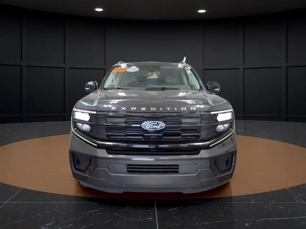 2025 Ford Expedition - $52,995