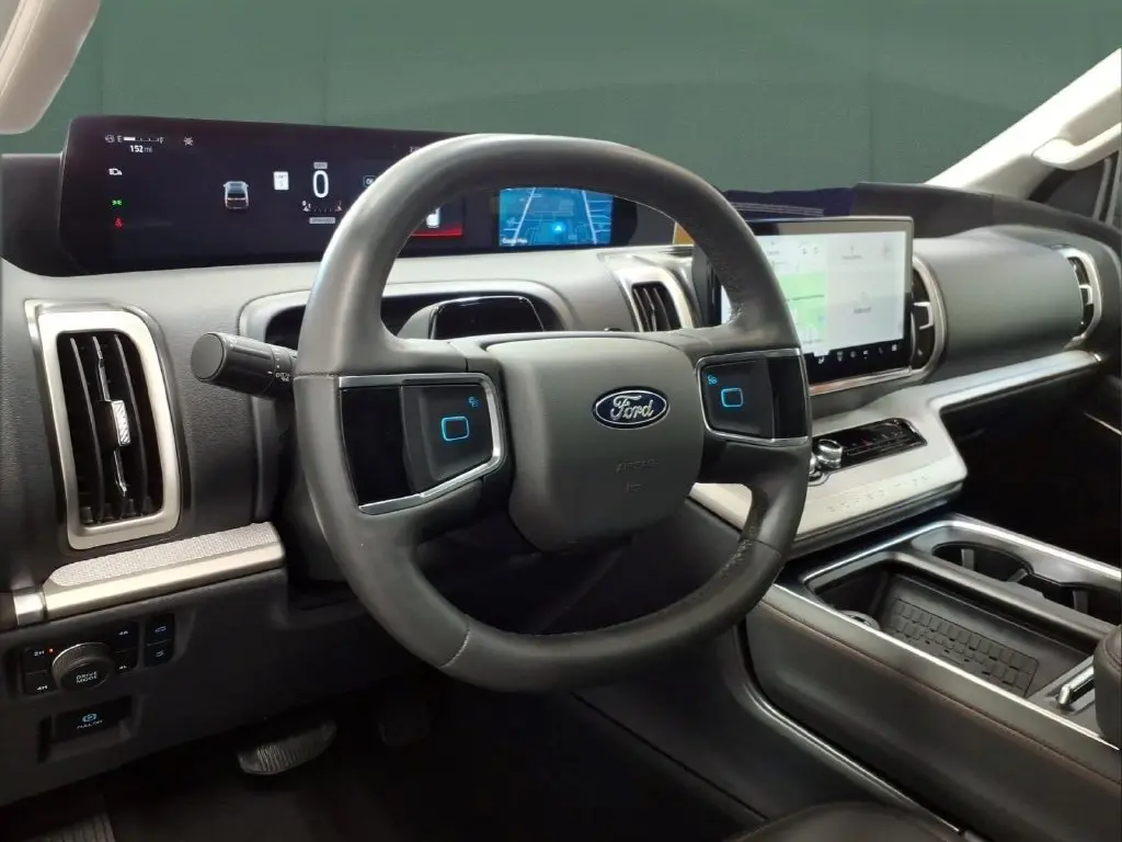 2025 Ford Expedition - $52,995