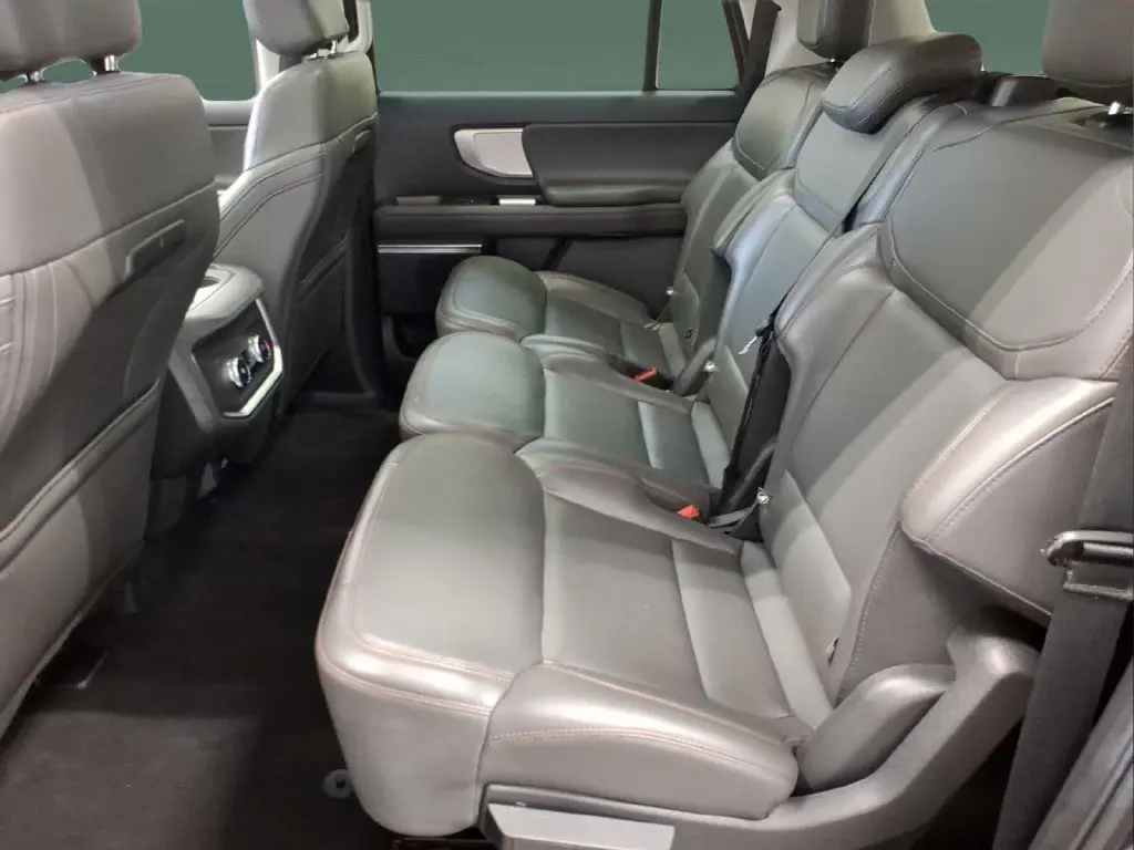 2025 Ford Expedition - $52,995
