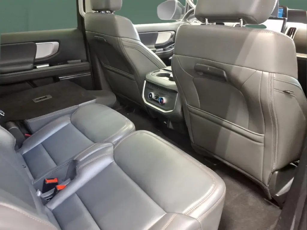 2025 Ford Expedition - $52,995