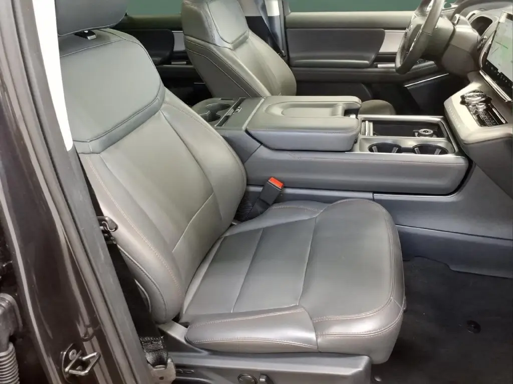 2025 Ford Expedition - $52,995