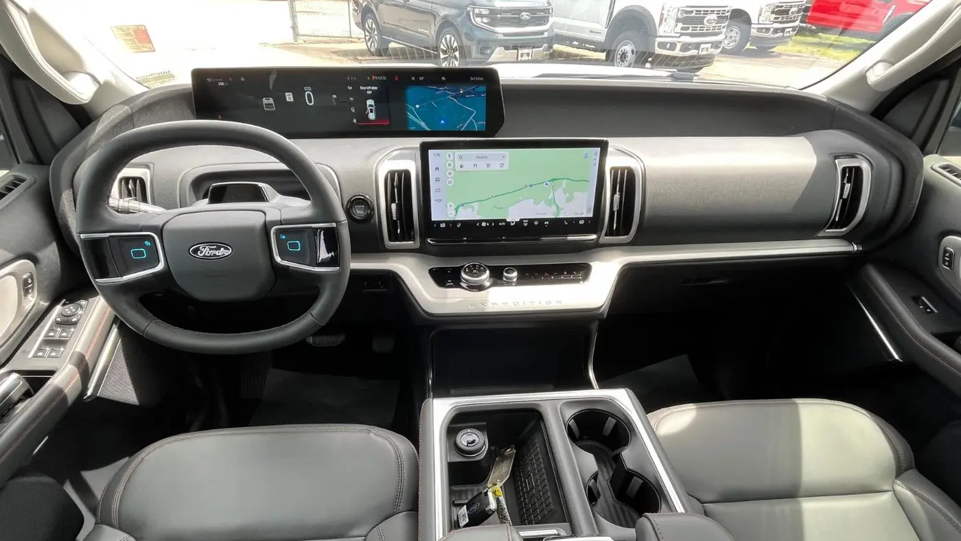 2025 Ford Expedition MAX Active