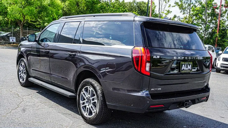 2025 Ford Expedition MAX Active