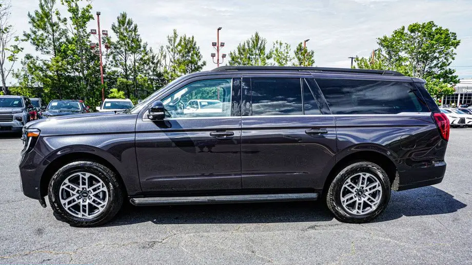 2025 Ford Expedition MAX Active