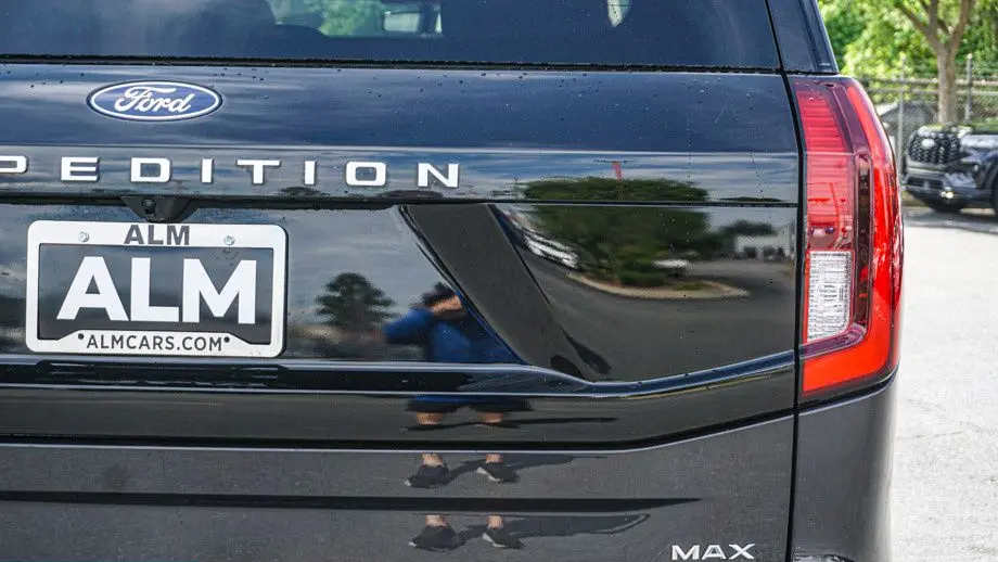2025 Ford Expedition MAX Active