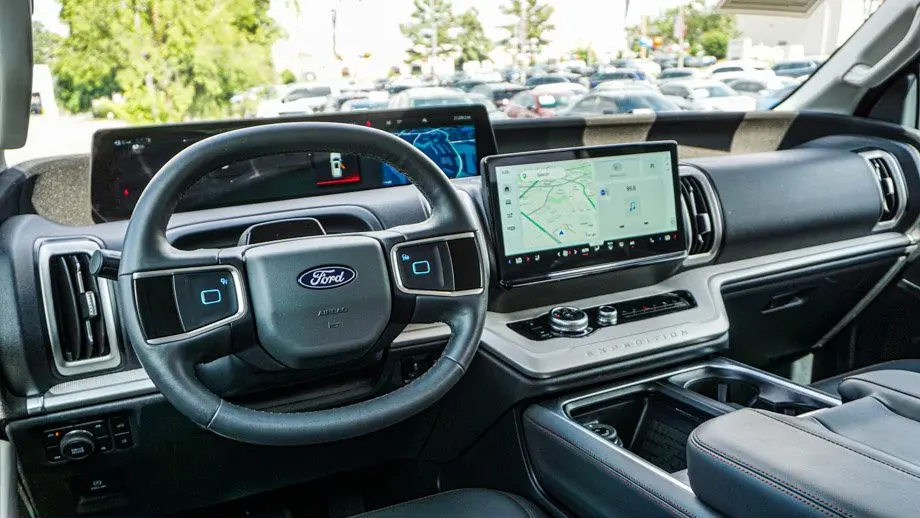 2025 Ford Expedition MAX Active