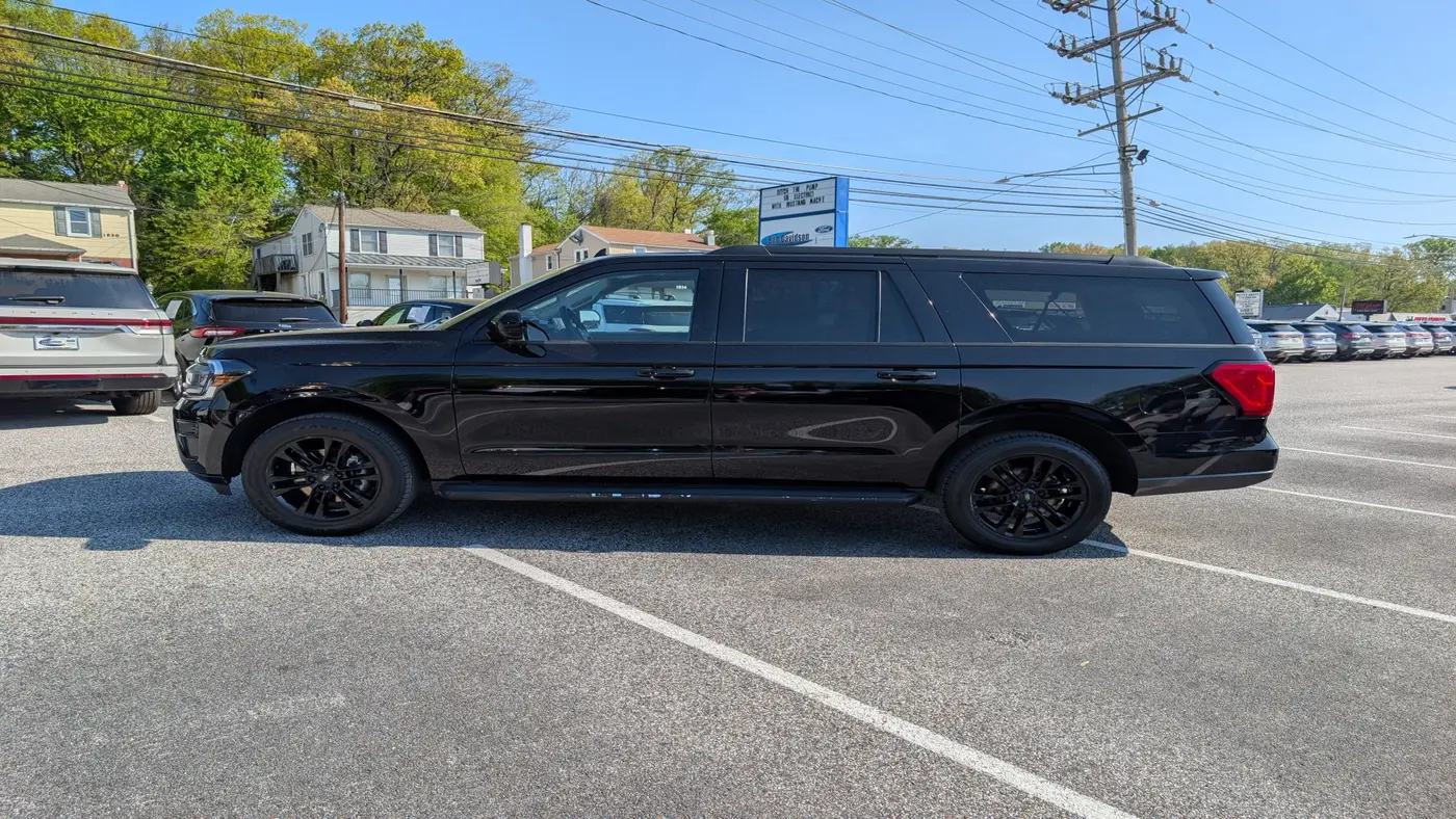 2022 Ford Expedition MAX XLT