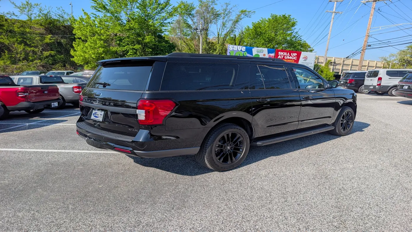 2022 Ford Expedition MAX XLT
