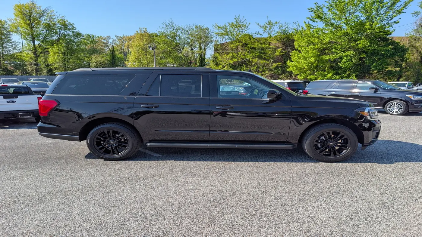 2022 Ford Expedition MAX XLT