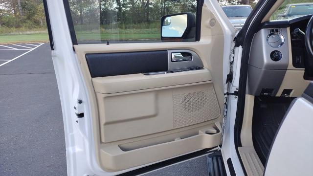 2017 Ford Expedition - $15,999