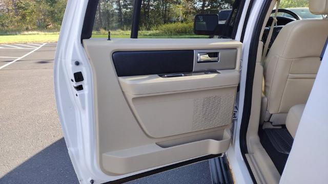 2017 Ford Expedition - $15,999