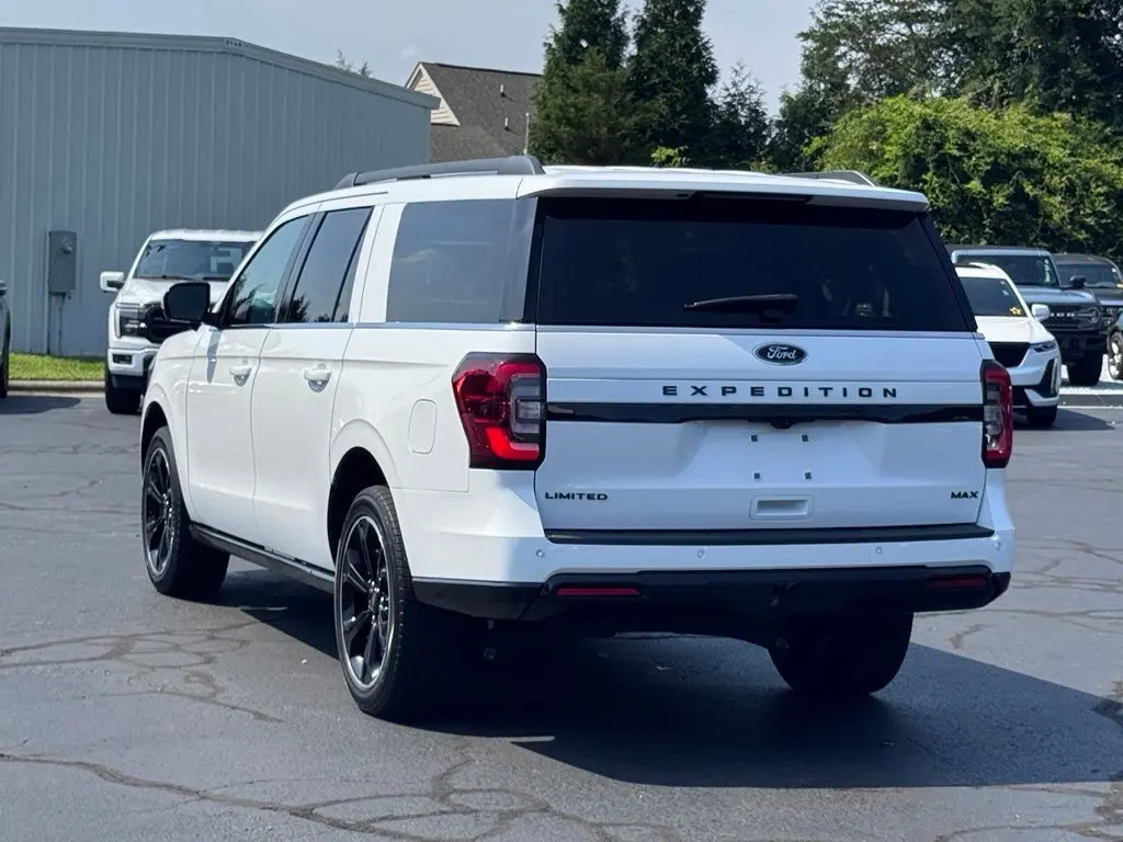 2023 Ford Expedition - $47,000