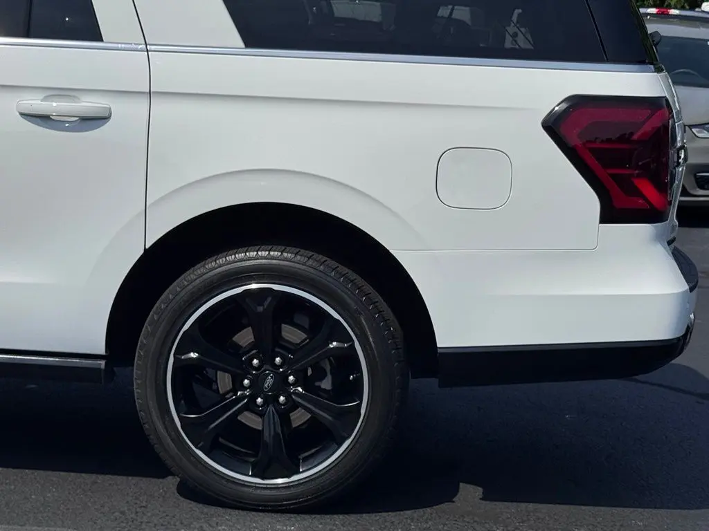 2023 Ford Expedition - $47,000