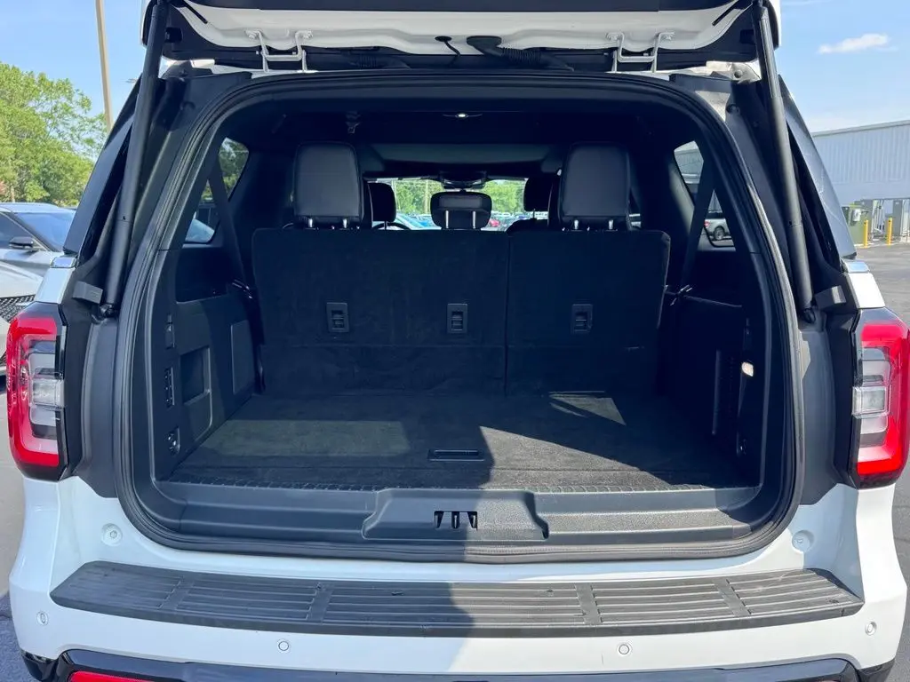 2023 Ford Expedition - $47,000