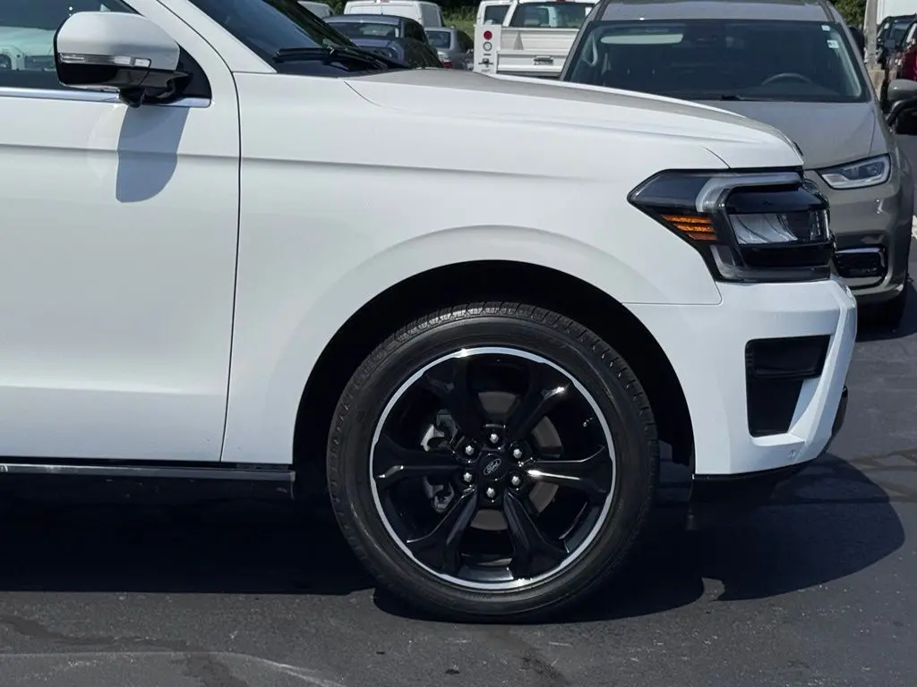 2023 Ford Expedition - $47,000