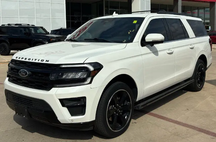 2023 Ford Expedition - $41,981