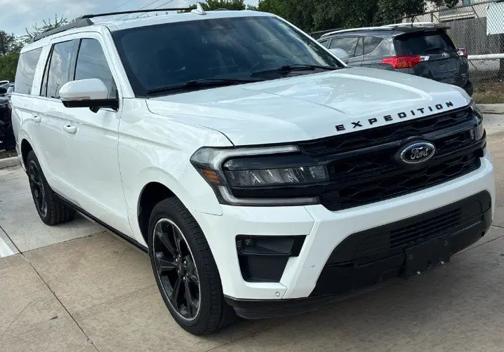 2023 Ford Expedition - $41,981