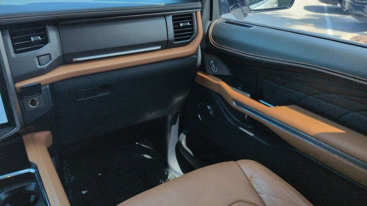 2024 Ford Expedition MAX Platinum