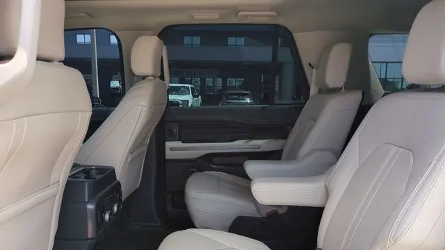2023 Ford Expedition MAX Platinum