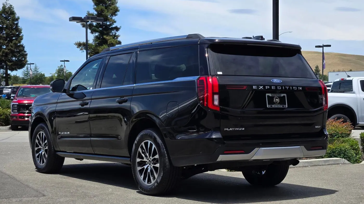 2025 Ford Expedition MAX Platinum