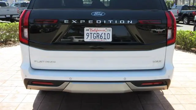 2025 Ford Expedition MAX Platinum