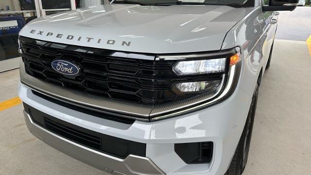 Preowned 2025 Ford Expedition MAX Platinum for Sale