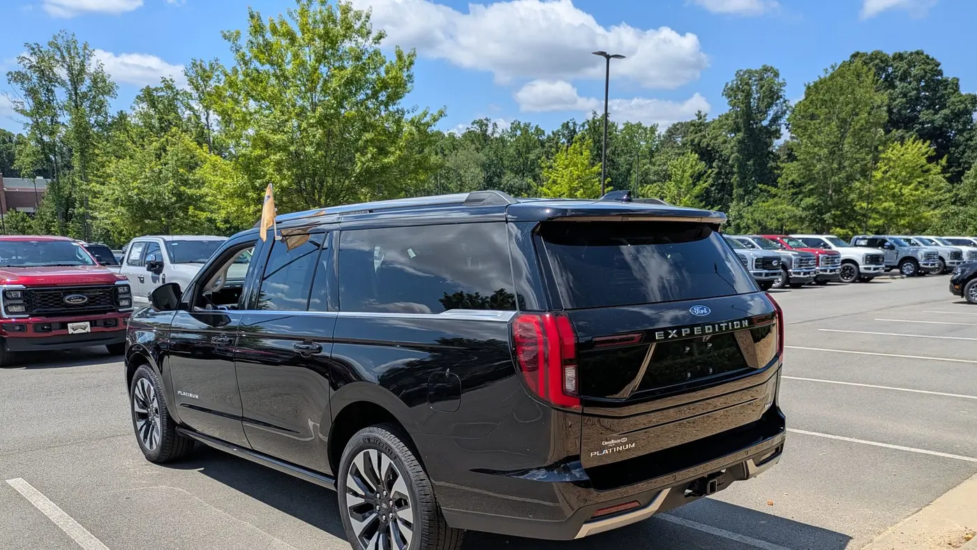 2025 Ford Expedition MAX Platinum
