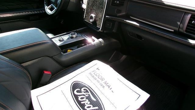 2023 Ford Expedition MAX Platinum