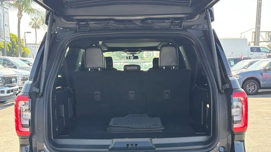 2024 Ford Expedition MAX Platinum