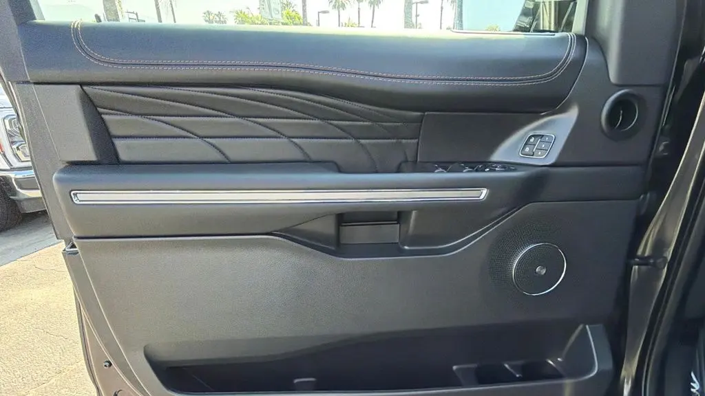 2024 Ford Expedition MAX Platinum