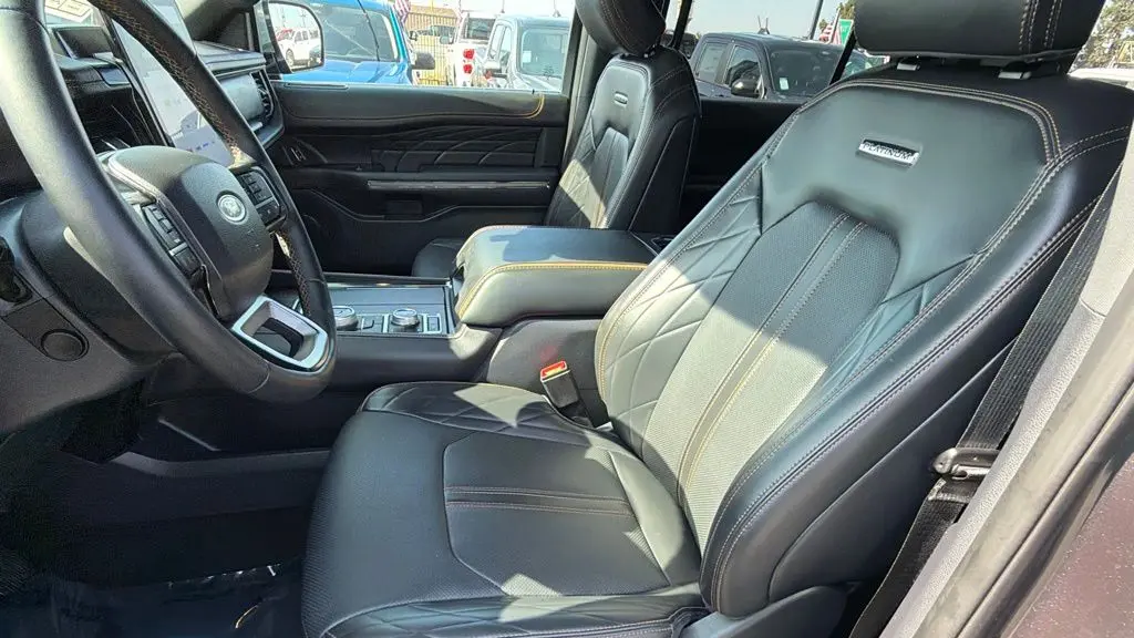2024 Ford Expedition MAX Platinum
