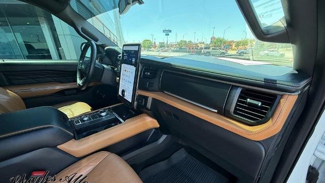 2024 Ford Expedition MAX Platinum