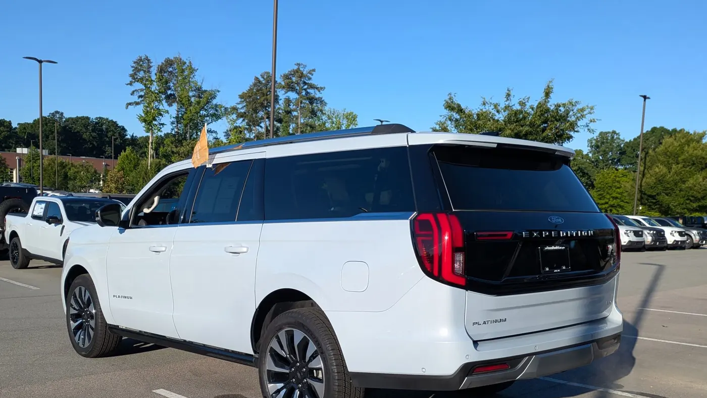 2025 Ford Expedition MAX Platinum