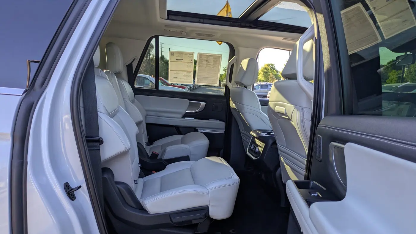 2025 Ford Expedition MAX Platinum