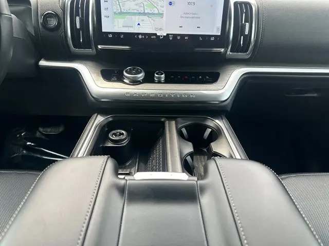2025 Ford Expedition - $66,600