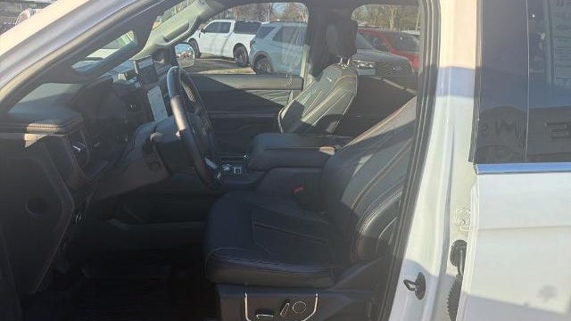 2023 Ford Expedition MAX Platinum