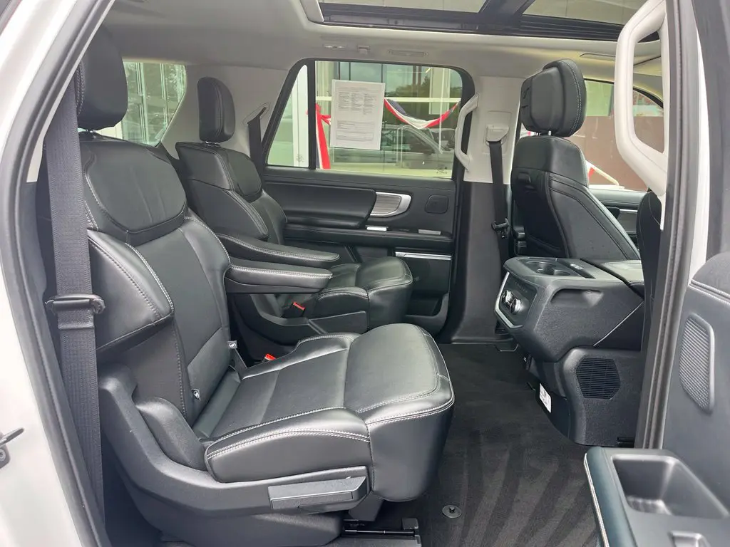 2026 Ford Expedition - $70,001