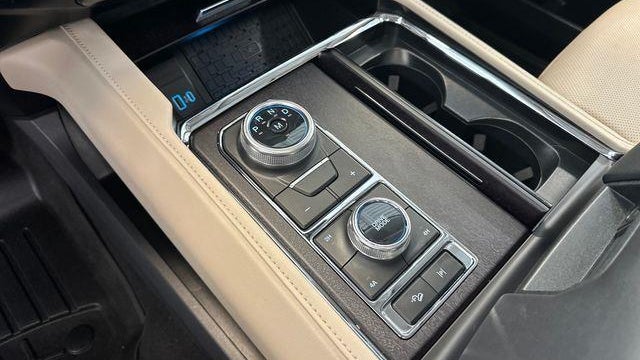 2024 Ford Expedition MAX Platinum